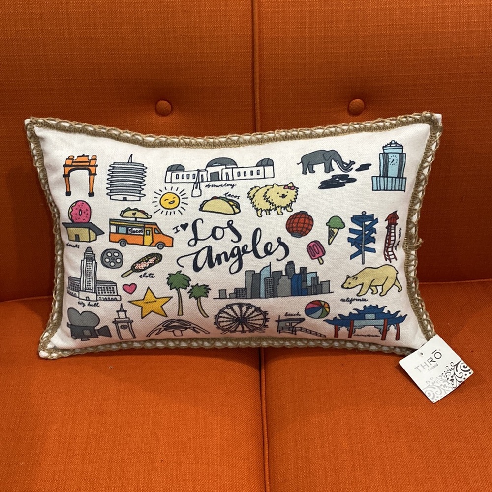 Los Angeles Accent Pillow • Highlights the #BestOfLA 🏙 ☀️⛱ 🌮